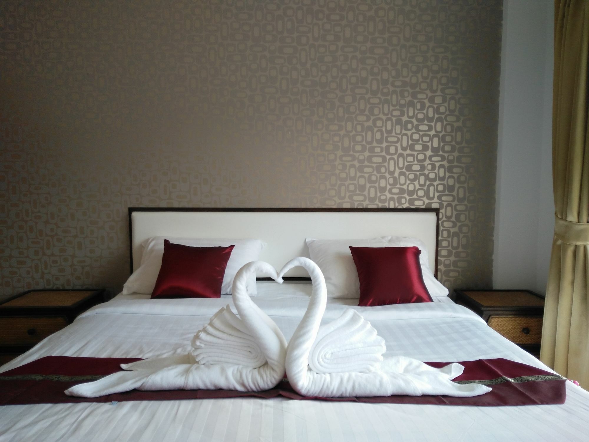 Hotel White Sky Boutique Patong Exterior foto