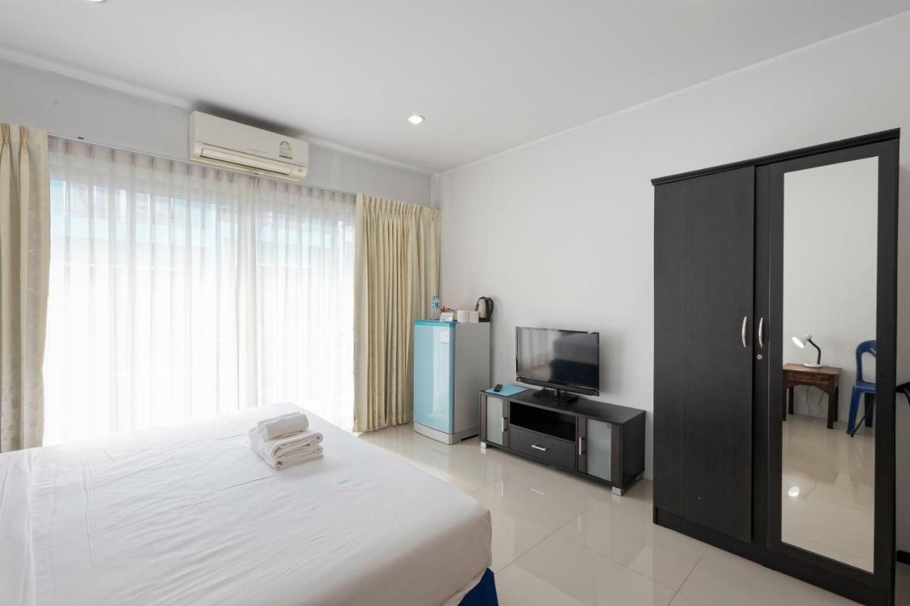 Hotel White Sky Boutique Patong Exterior foto